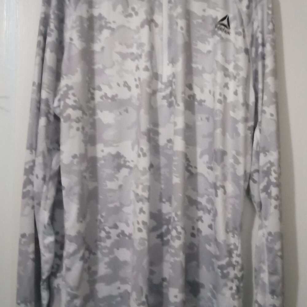 Reebok men's top size2XL grey/whte long sleeves activewear outdoor wear